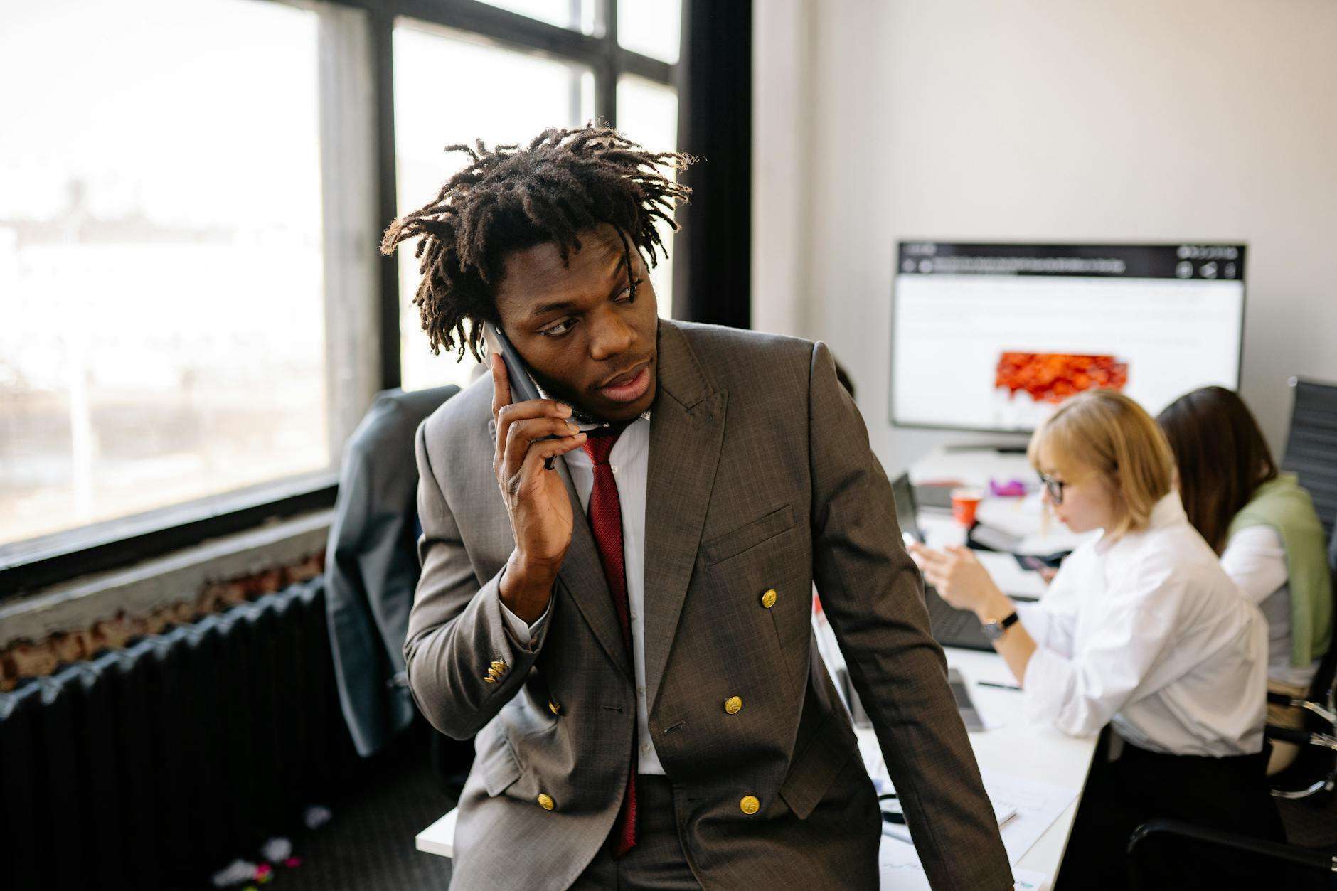 A Leading National Carrier vs. Cytranet for Business Phone: Pricing, Features, and AI Compared