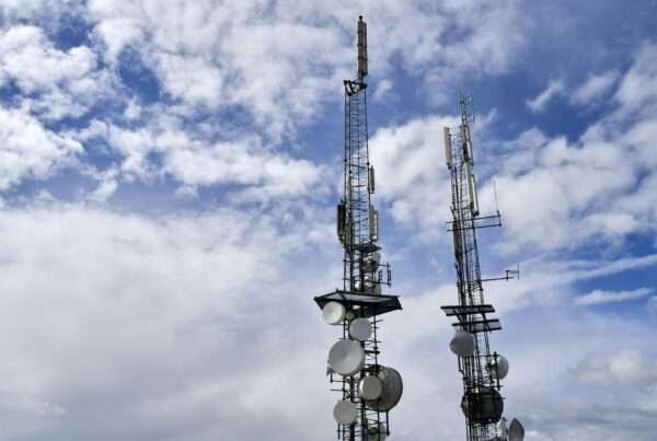 How Federal Government and Military Customers Choose Cytranet for Mission-Critical Telecommunications Services 5 Telecommunications tower with antennas supporting mission-critical federal government and military communications networks