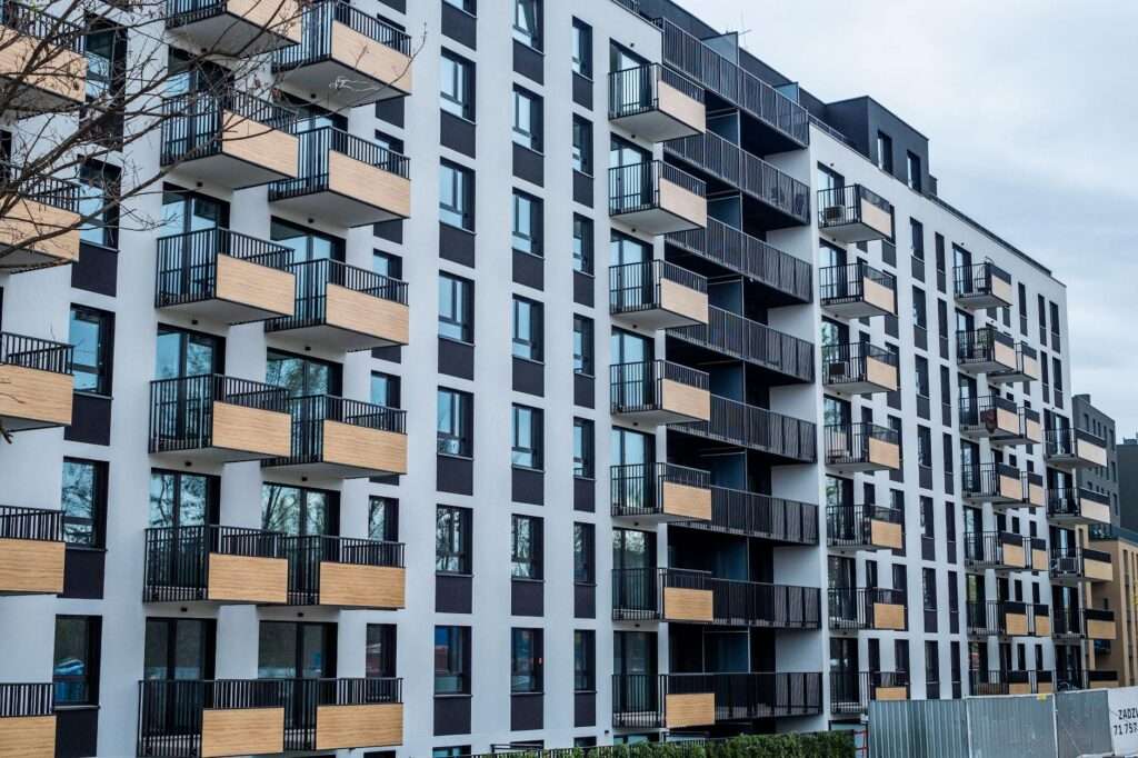 How Cytranet Delivers Building-Wide Internet and Wi-Fi to Multi-Dwelling Units — Turning Connectivity Into a Revenue Stream for Property Owners 1 Modern multi-dwelling unit apartment building with building-wide fiber internet and managed Wi-Fi service by Cytranet