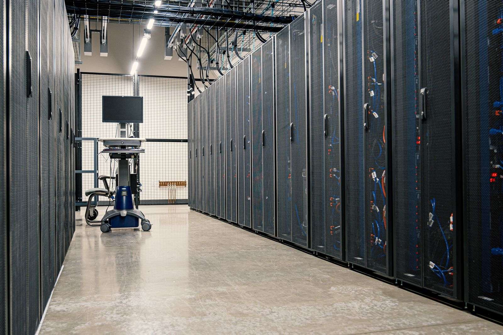 Network operations environment representing AI-driven network security and threat detection at Cytranet