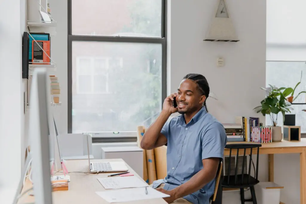 A Buyer's Checklist for Choosing the Right Business Phone System - Cytranet