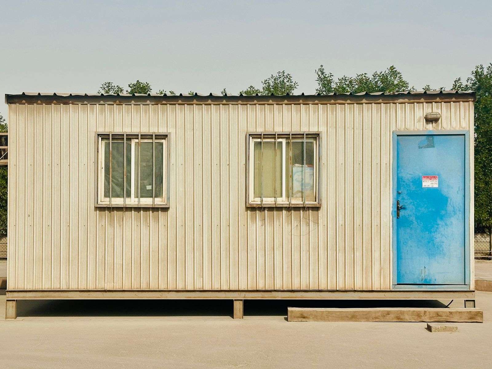 From Dirt Lot to Online Office: Connecting Job Trailers Fast