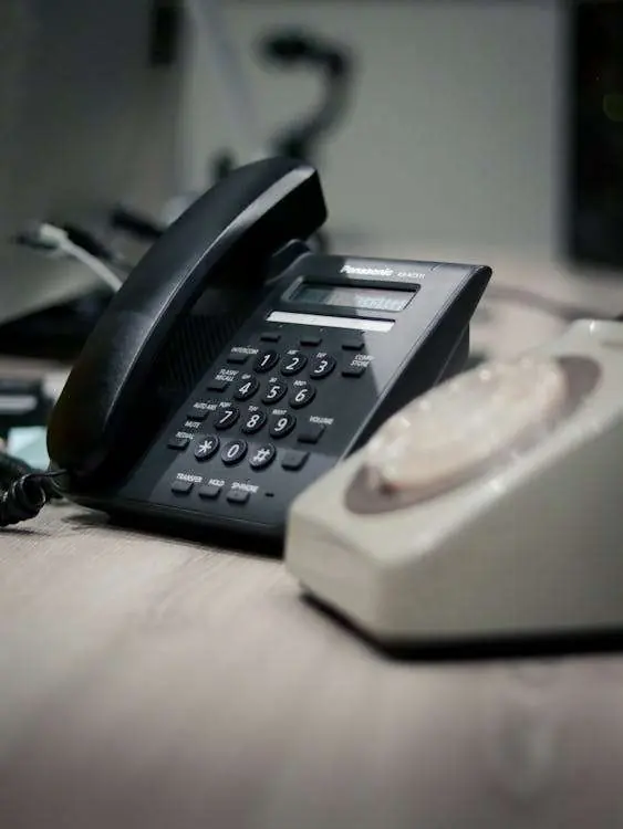 Business Communications - Why Small Businesses Are Switching from Cellphones to Cytranet VoIP Systems