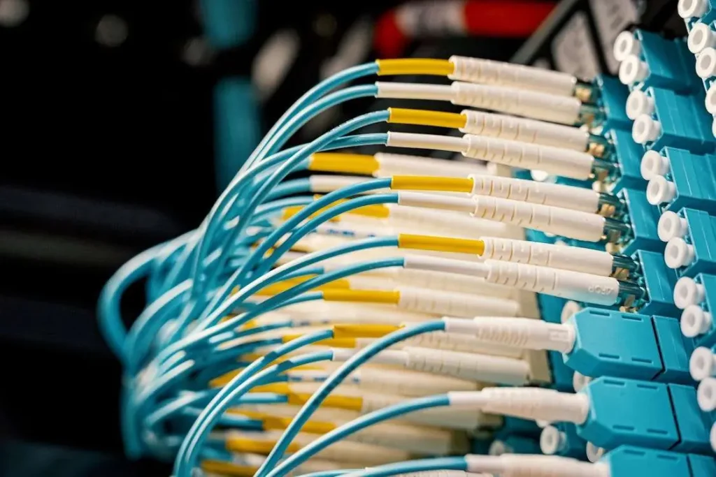 Fiber Optic Network - Why Fiber Beats Cable for Business VoIP — A Cytranet Guide